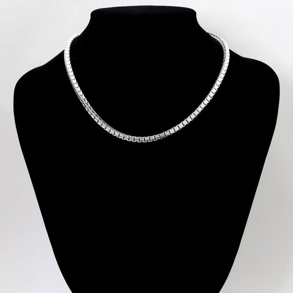 925 Sterling Silver Box Chain w Crucifix Pendant, 16", 3.8mm | Christian Cross - Picture 8 of 9